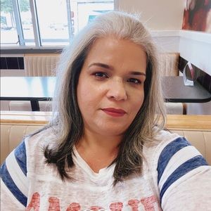 Meet your Posher, Adelkis